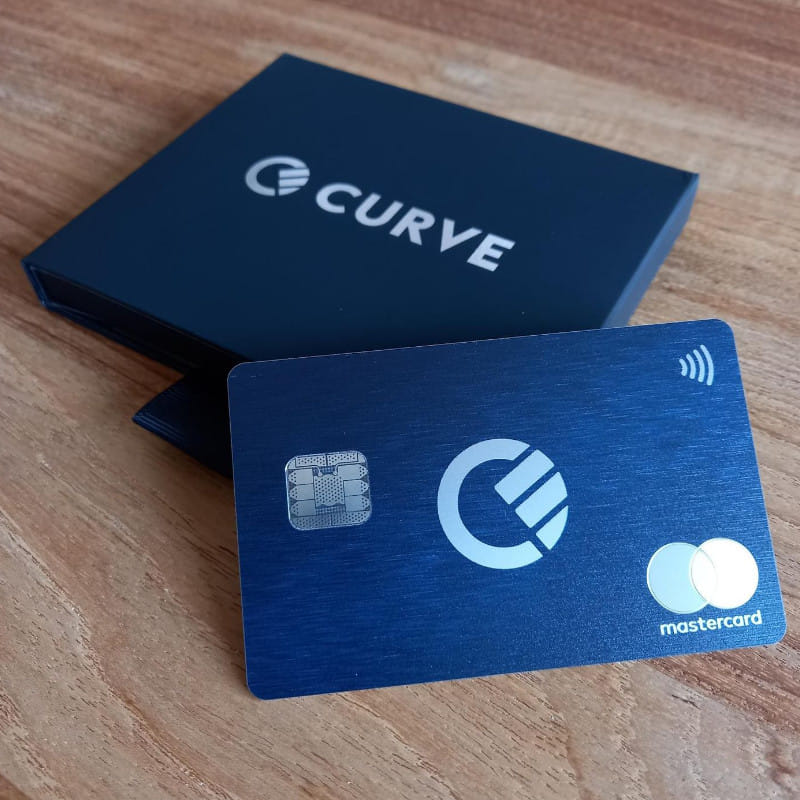 Unboxing de la carte Curve Metal